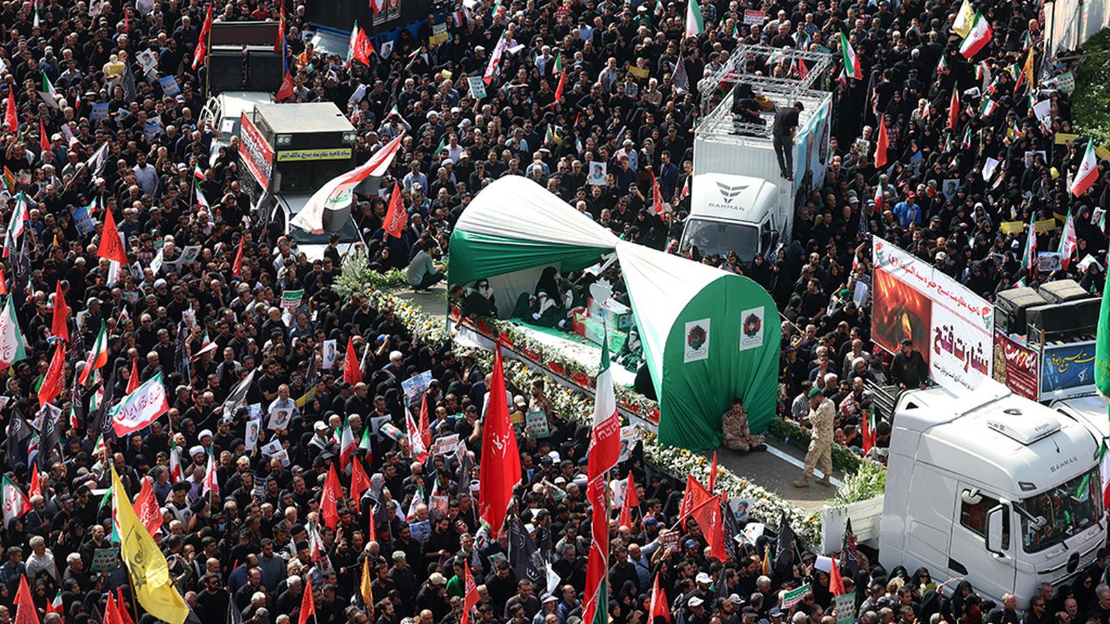 Irán despide a los muertos en la guerra de los 12 días