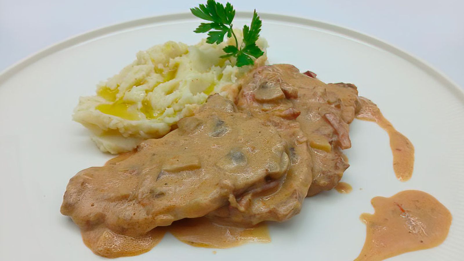 "Cómetelo", churrasco de lomo en salsa