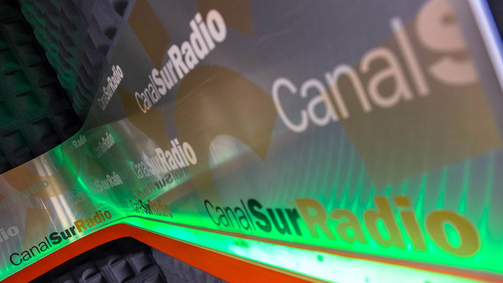 RECURSOS ESTUDIOS CANAL SUR RADIO