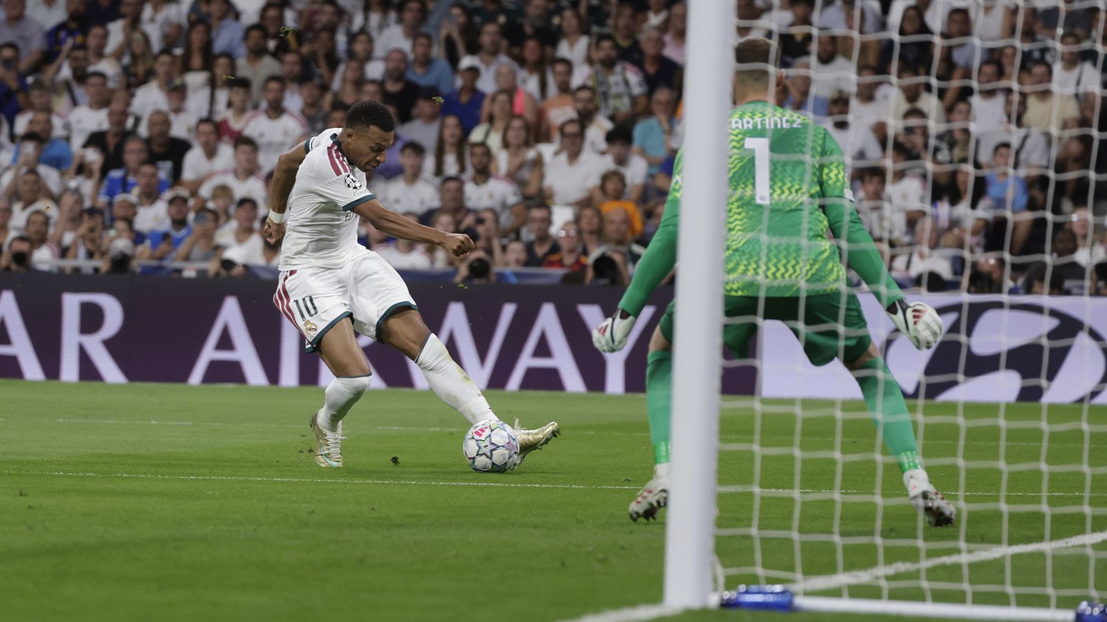 Mbappé marca ante el Inter.