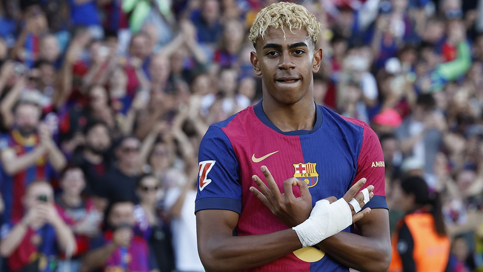 Lamine renueva con el Barcelona