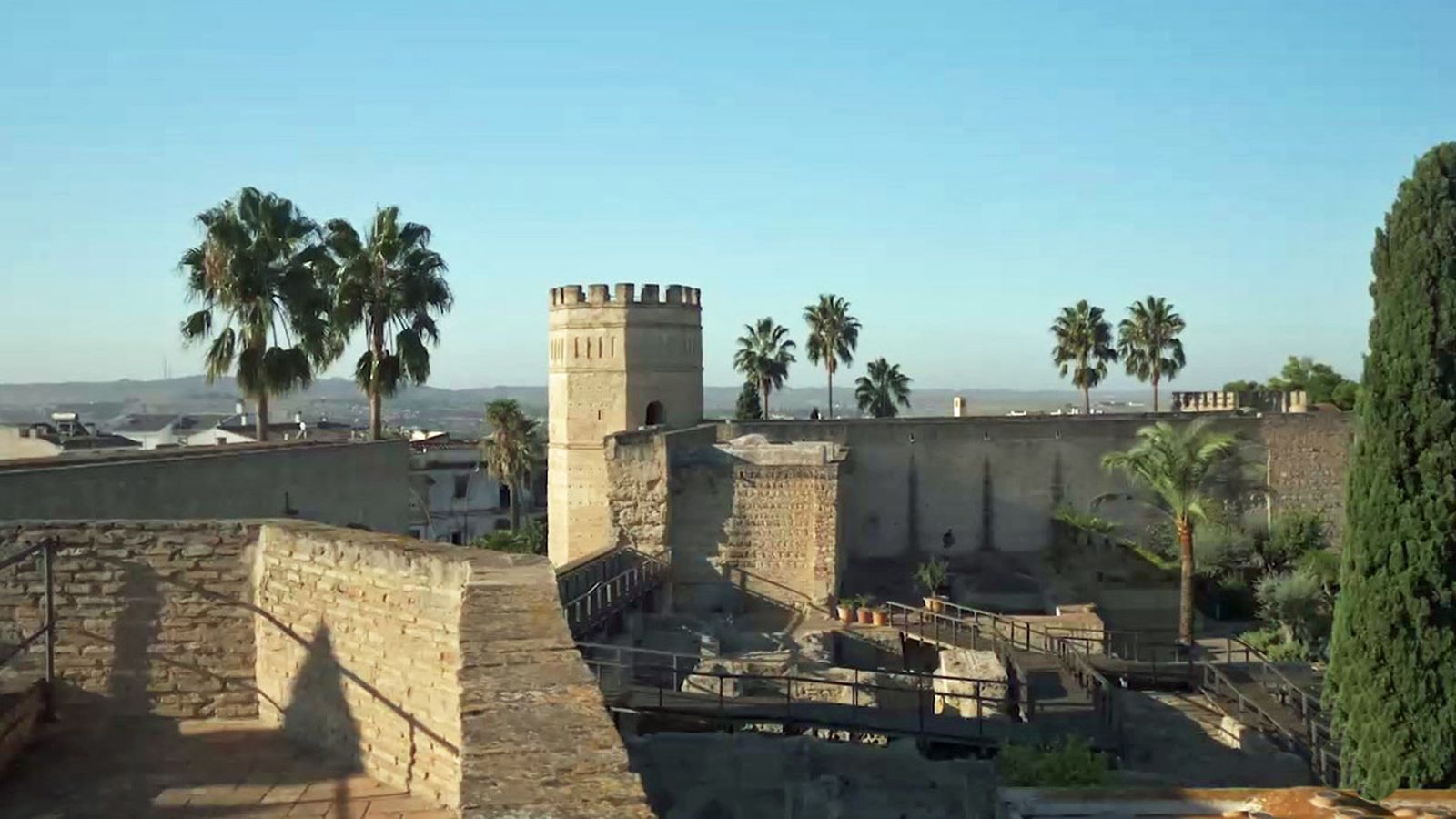 Desmontando Andalucía 1024x576 Jerez Torre y patio