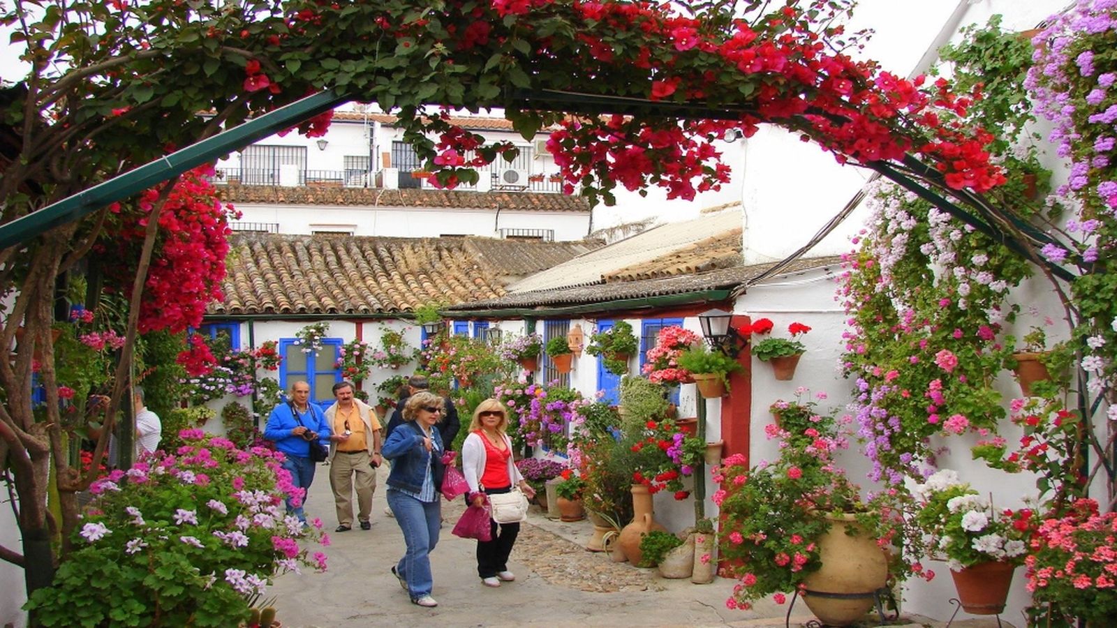 La Tarde, 6 mayo