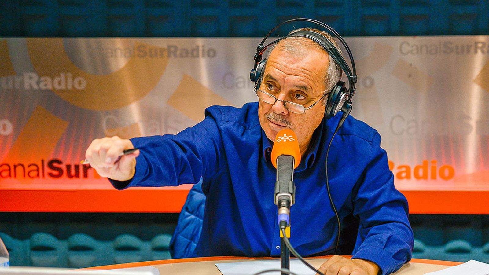Comunicación Tom Foto
