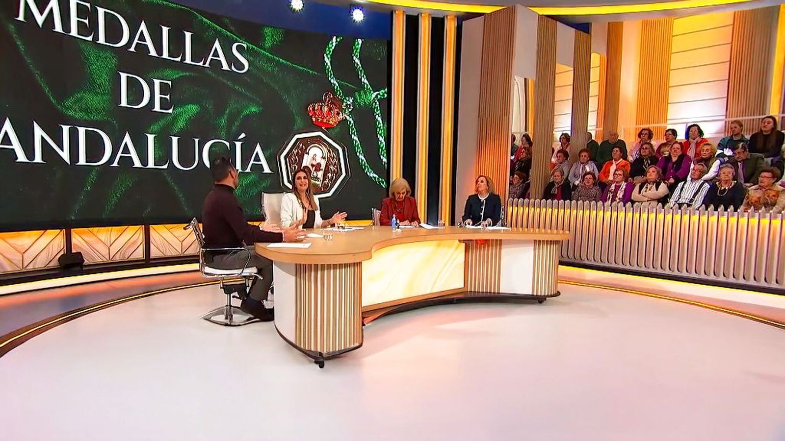 Los premios del 28F, Día de Andalucía, centran nuestra crónica social