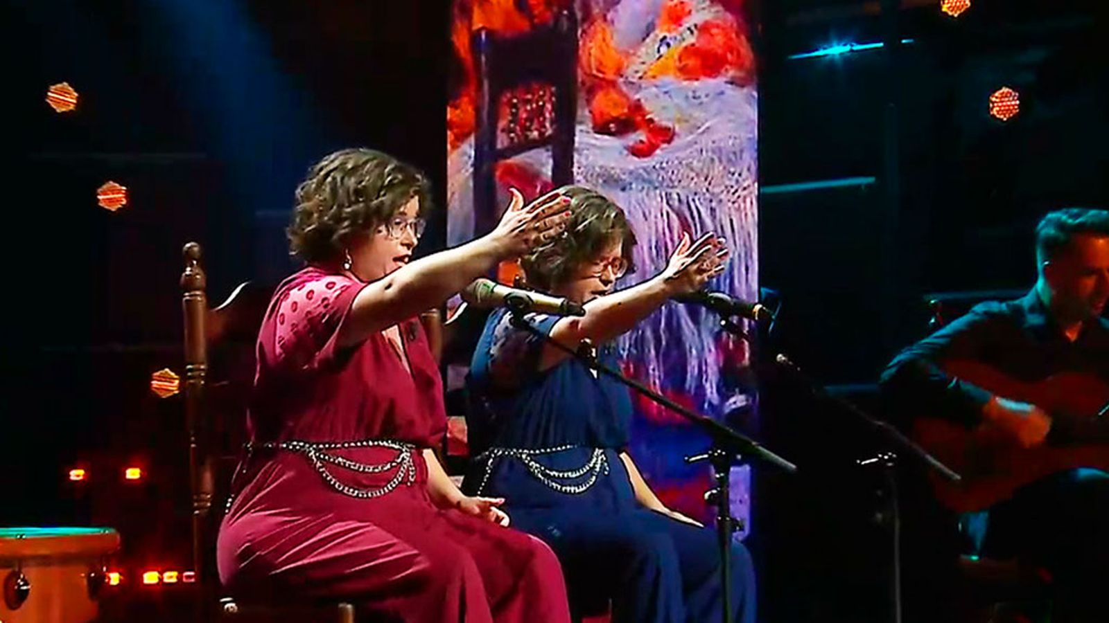 'Las gemelas de Triana' vuelven a emocionarnos, esta vez cantando por Salmarina