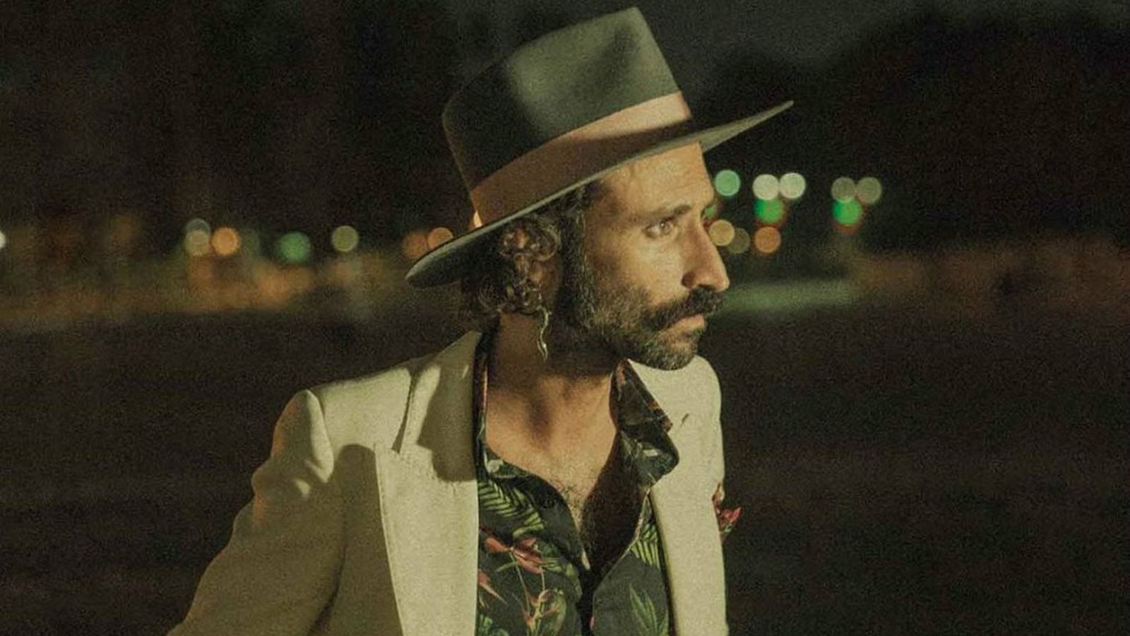 Leiva 1024