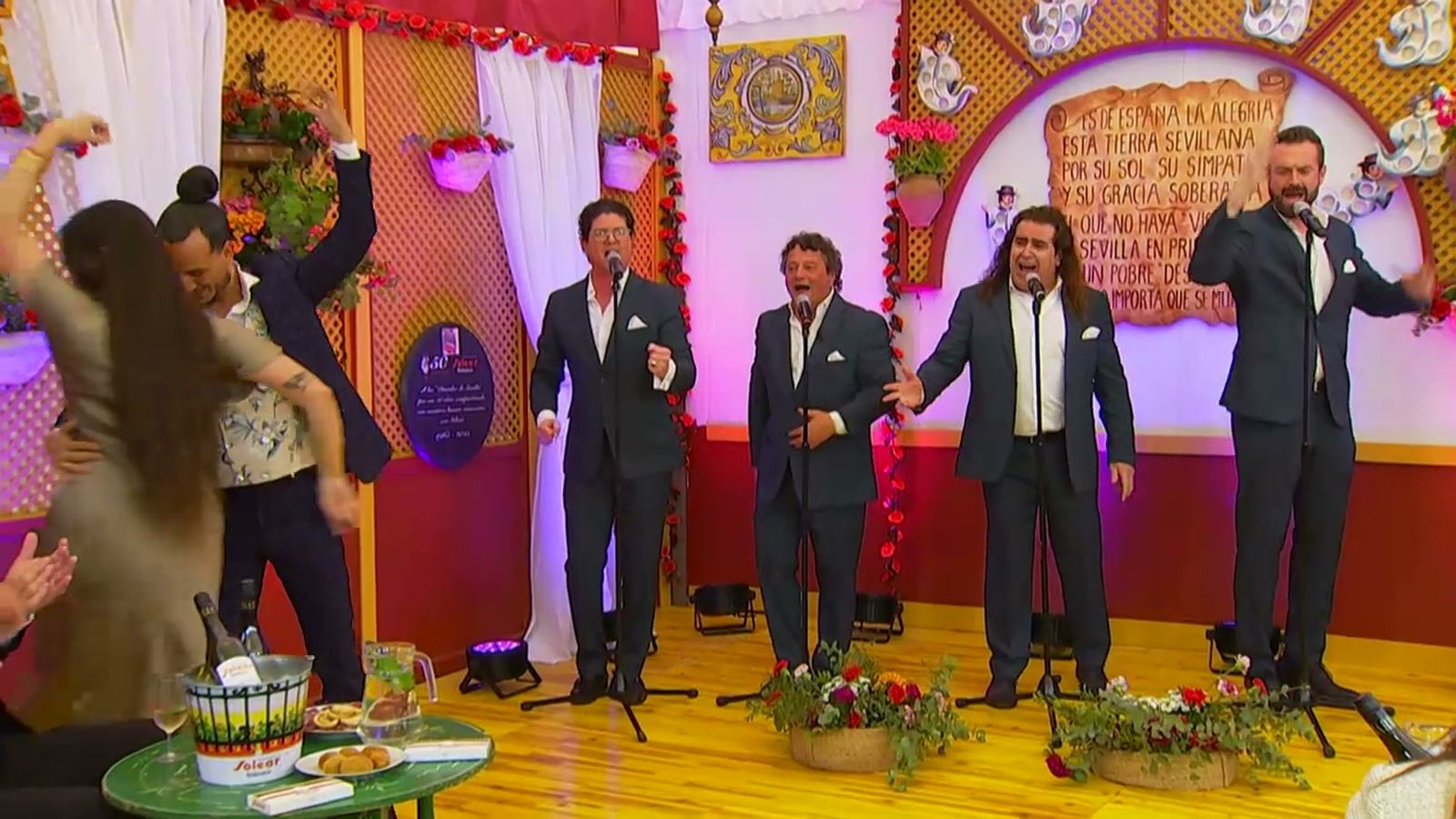 Cantores de Híspalis protagonizan la banda sonora de las Fiesta de Primavera