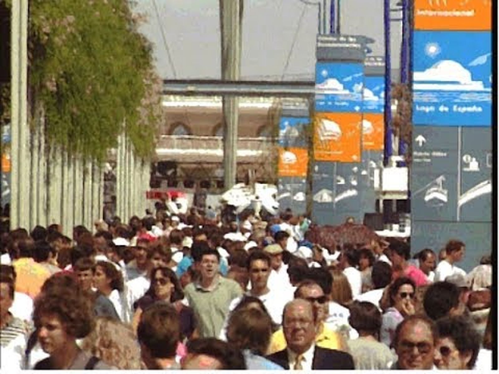 Expo 92: El público visitante