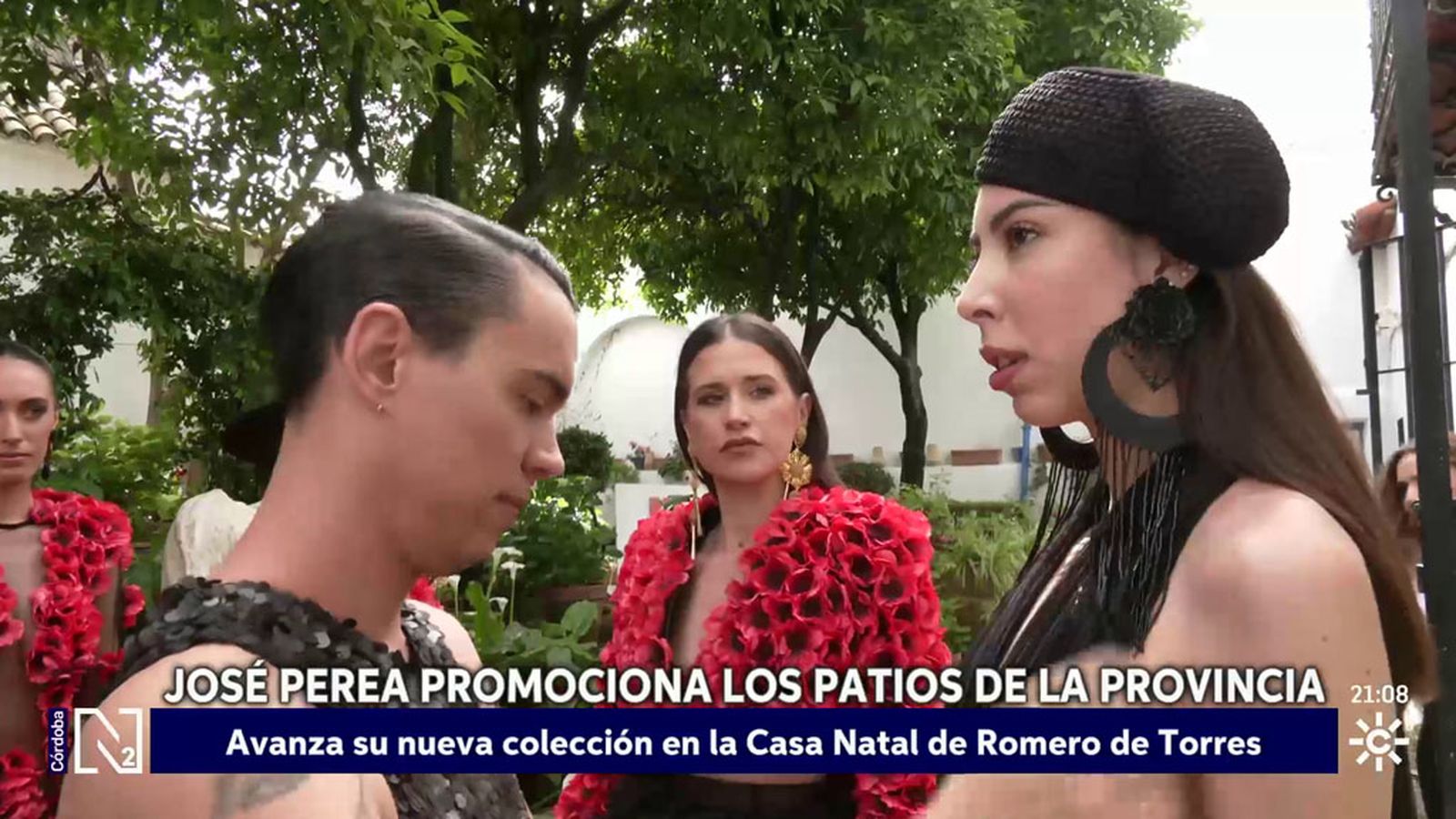 Perea ha llenado de modernidad el patio de la casa natal de Romero de Torres