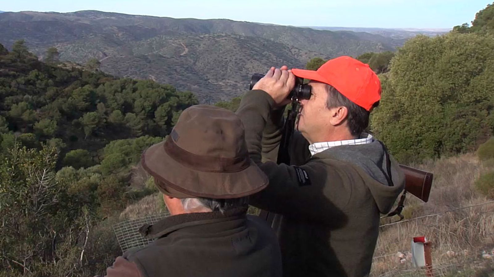 Tradición y amistad, la esencia de la montería no comercial en la Sierra Albarrana