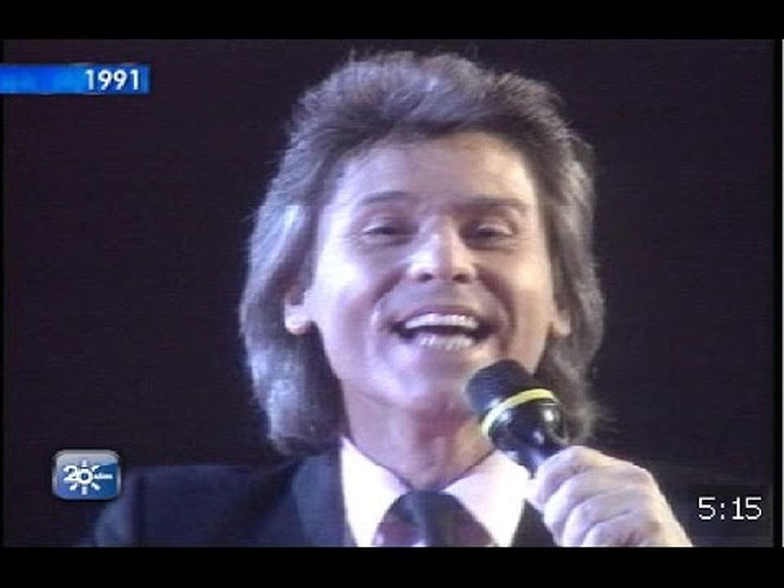 Raphael y la calle del cantante en Linares en "25 años" de Canal Sur