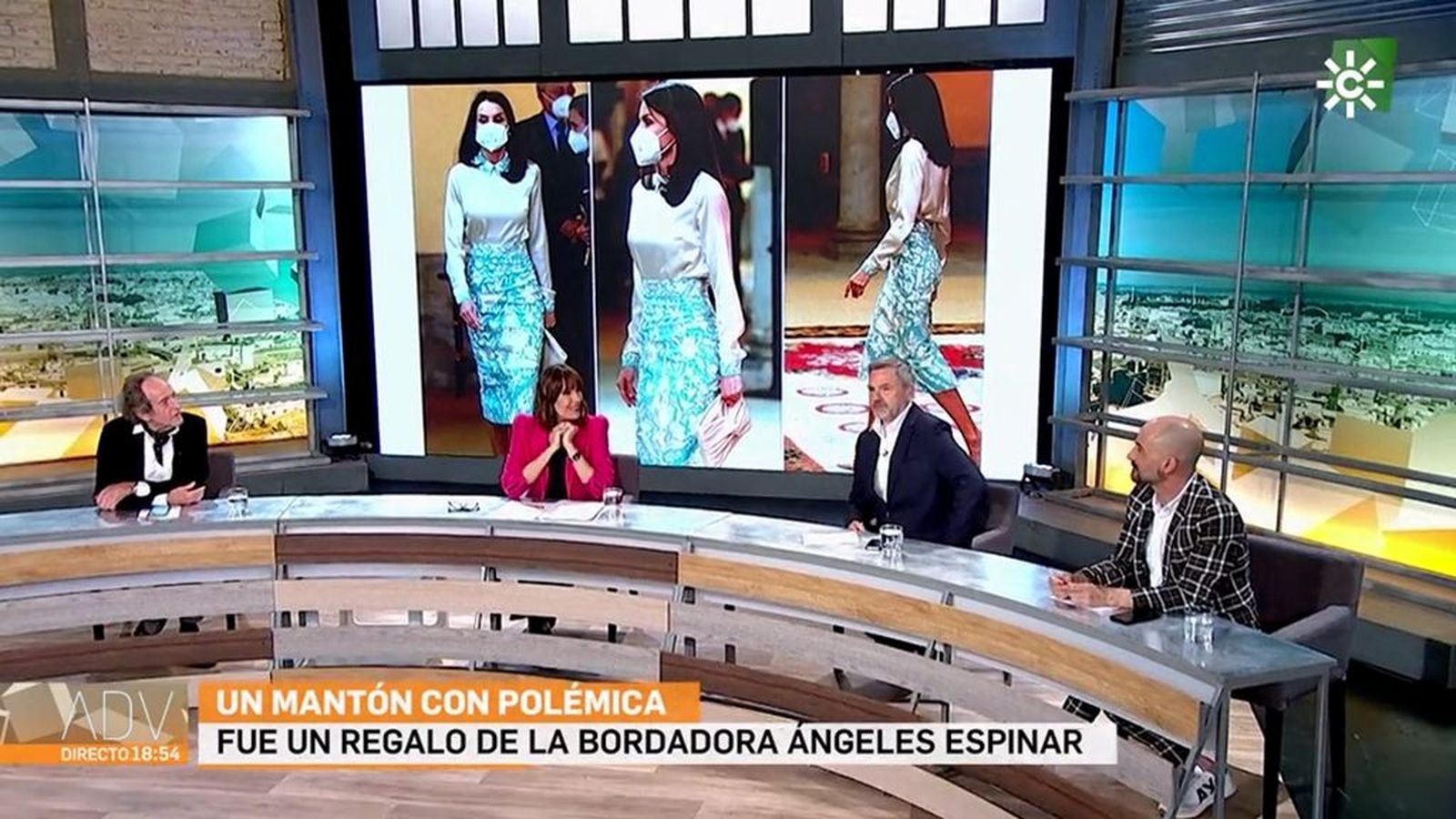 ADV Mantón a la reina Letizia