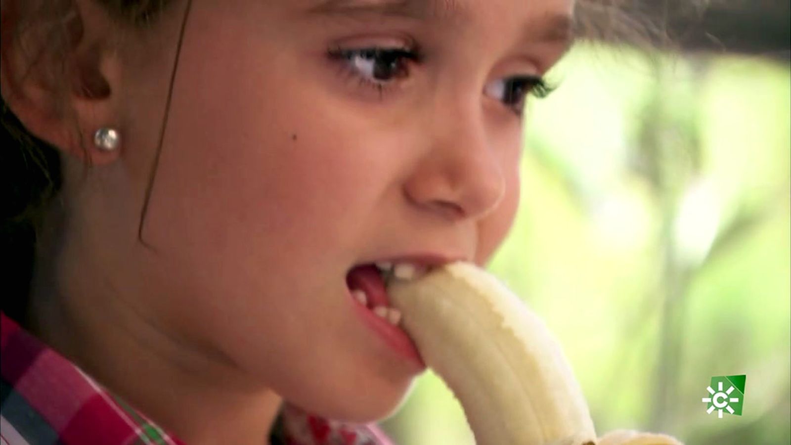 El especialista explica la mejor higiene y alimentación para los dientes de los niños