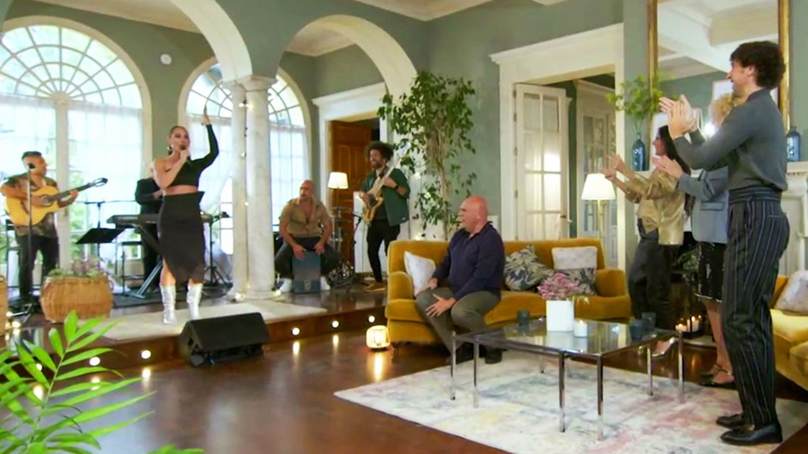 "Que me coma el tigre" de Lola Flores, elegida por los andaluces para nuestra playlist