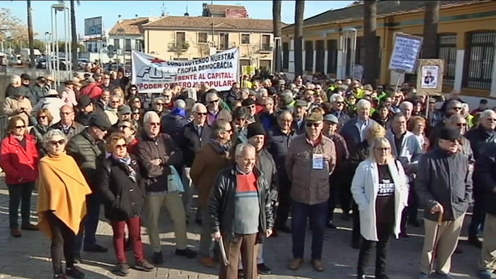 Protesta pensionistas Almería 1024