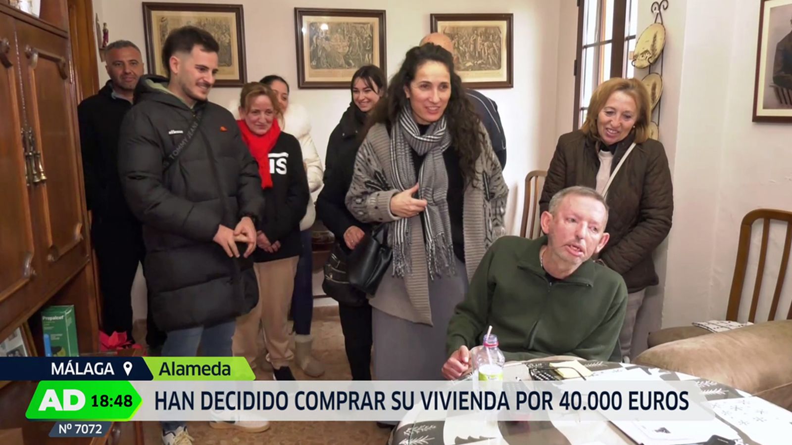 La solidaridad vecinal evita el desahucio de Fran