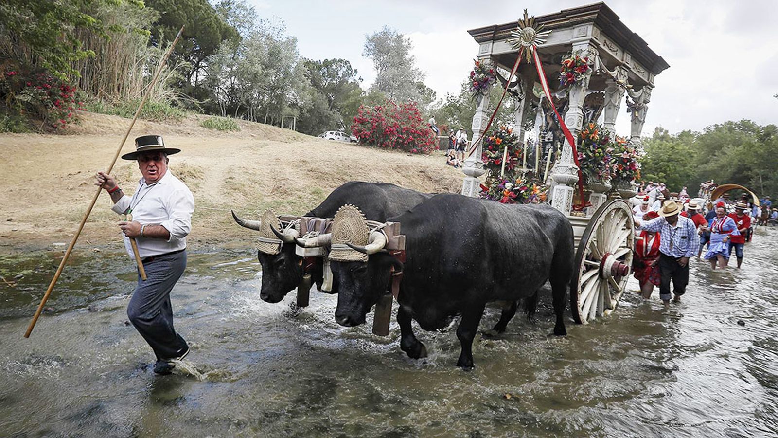 Día grande en los caminos del Rocío