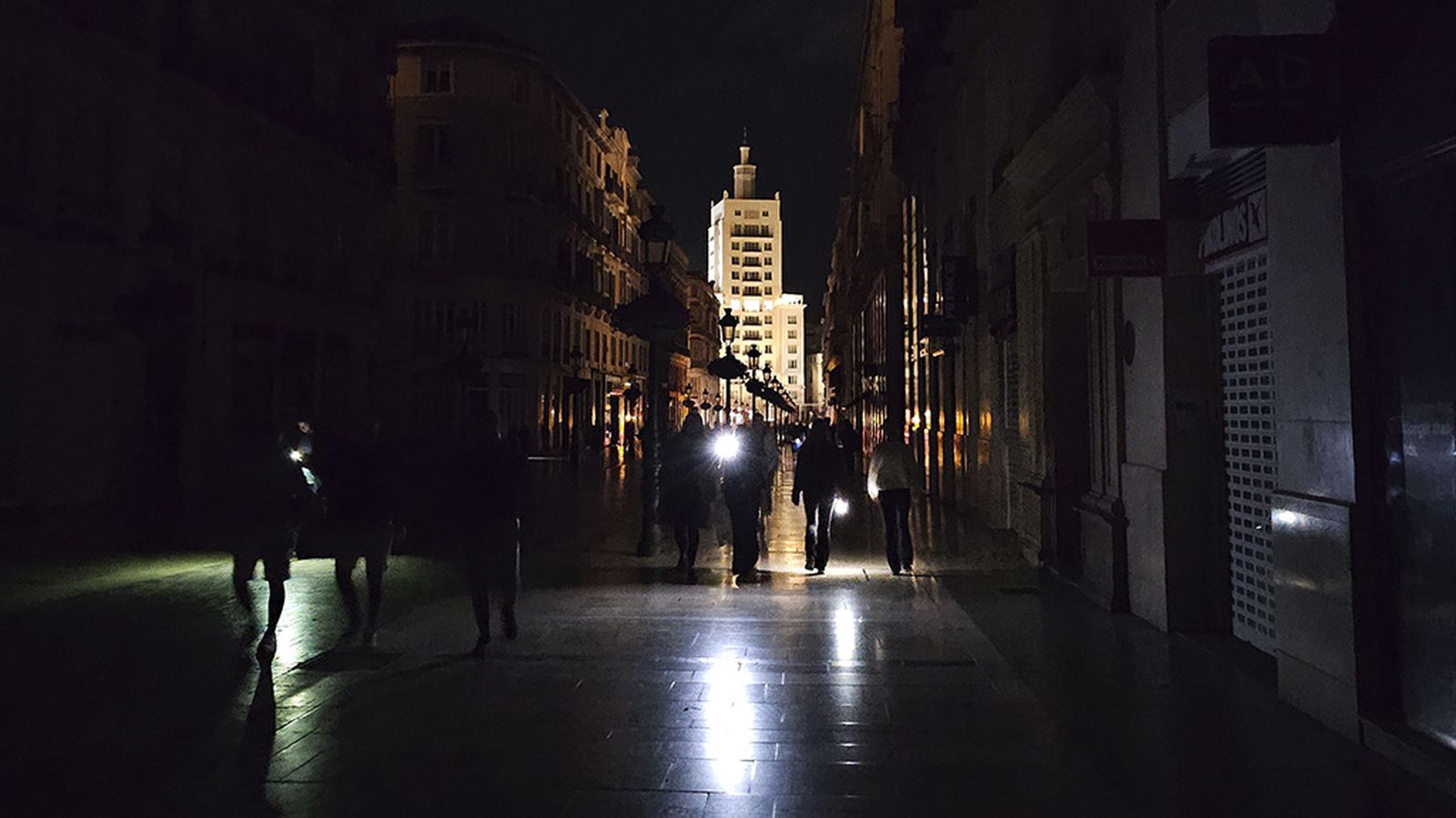 Apagón en la calle Larios