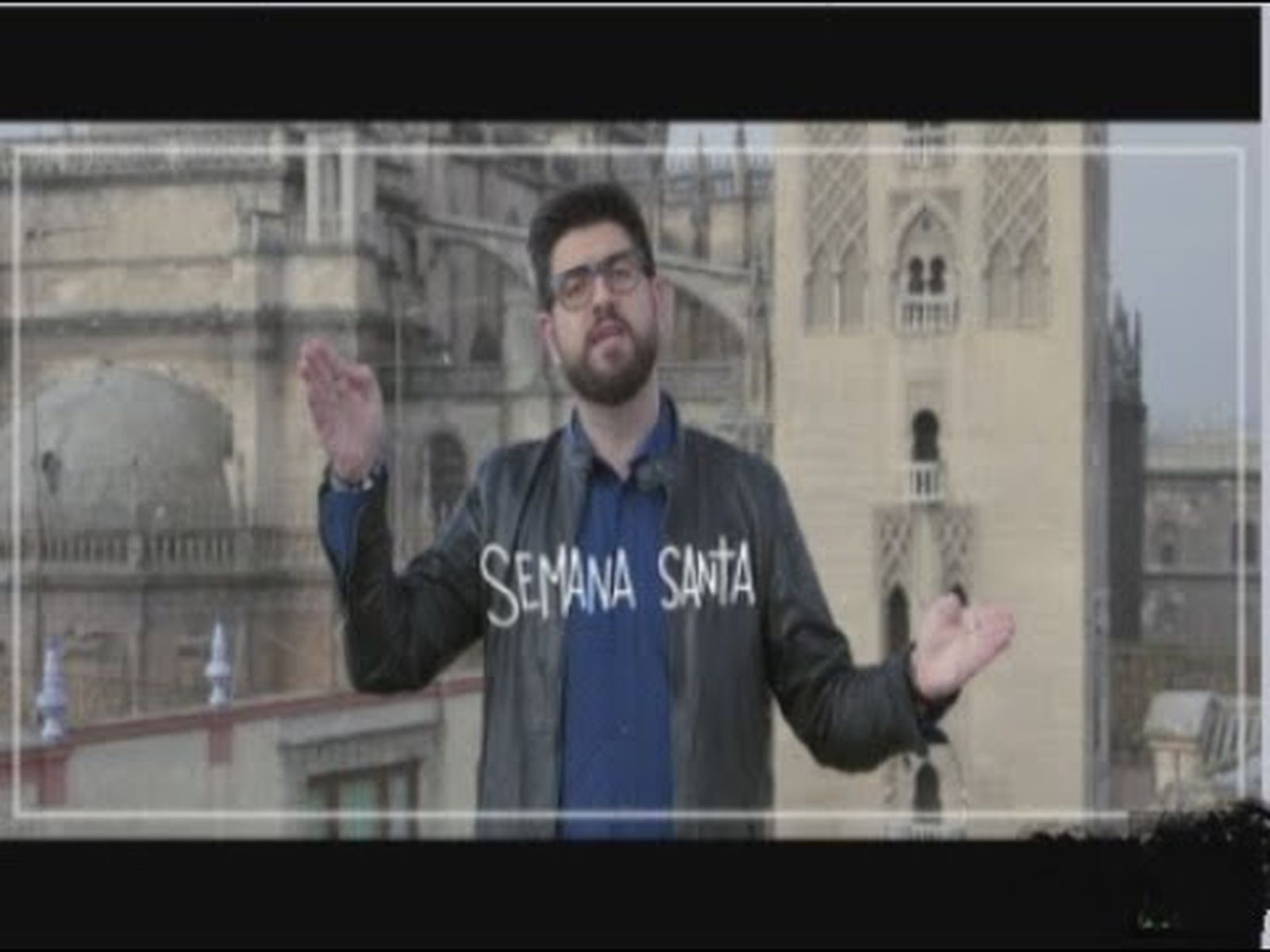 Con humor Manu Sánchez cuenta la breve historia de la Semana Santa en su monólogo