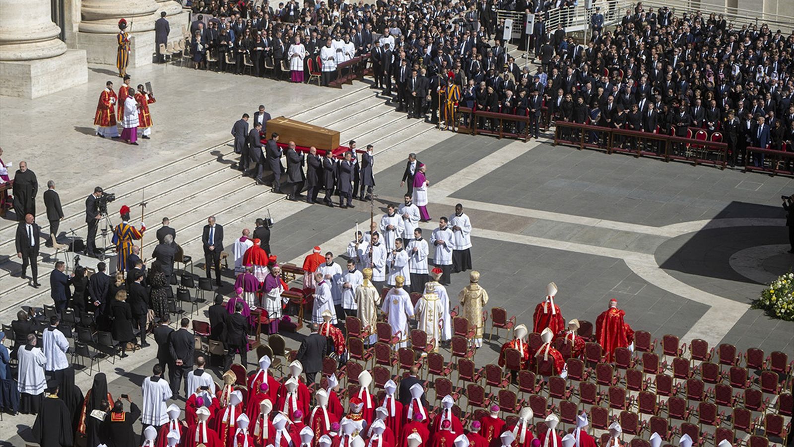 Funeral del papa en San Pedro