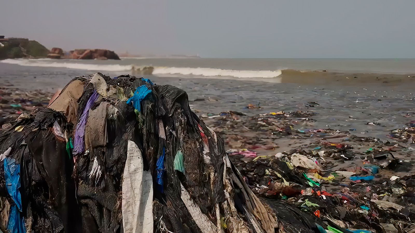 Ropa a la basura: el impacto de los residuos textiles