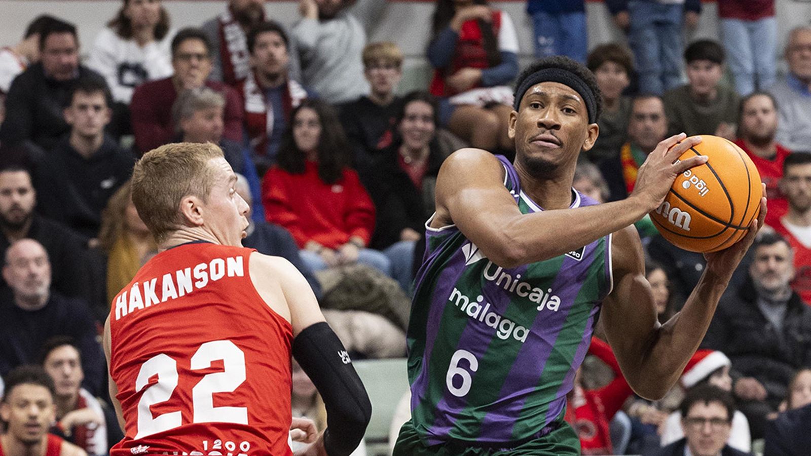 Unicaja vence en Murcia
