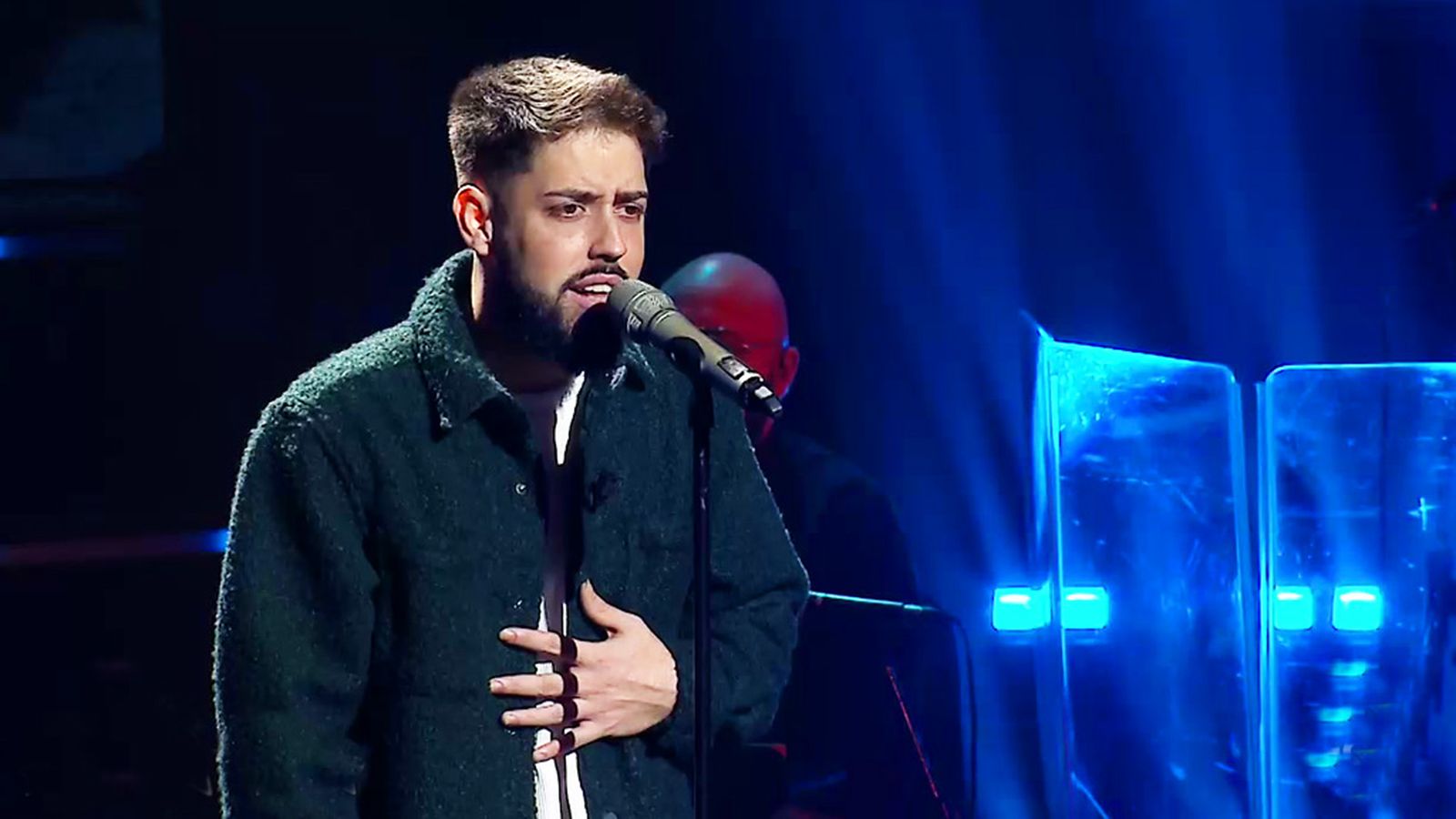 Jesús Peguero nos deleita con el tema "Ángel caído" de Malú