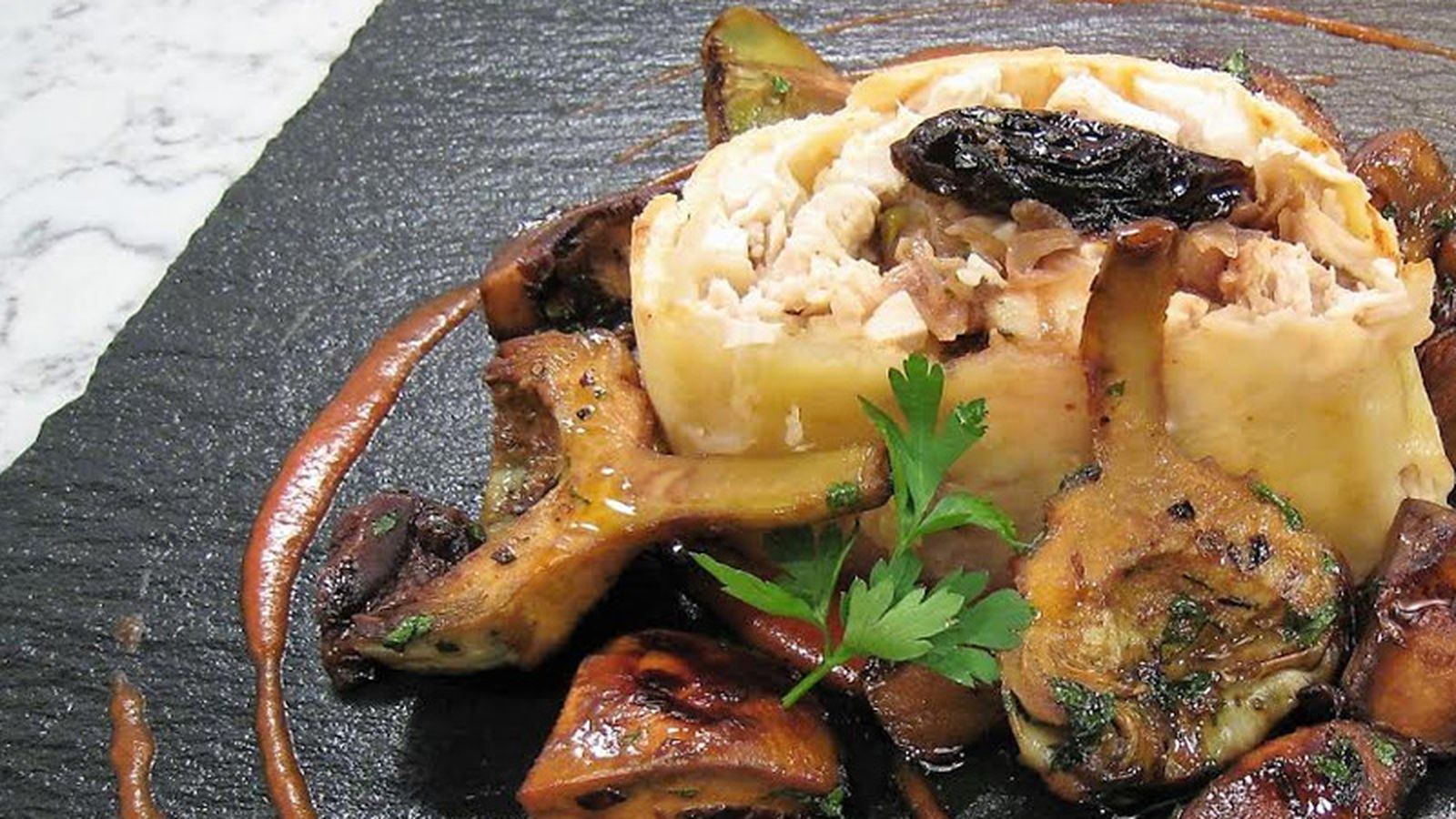 Cómetelo 03/02/17 Hojaldre de pollo con gurumelos 800x450