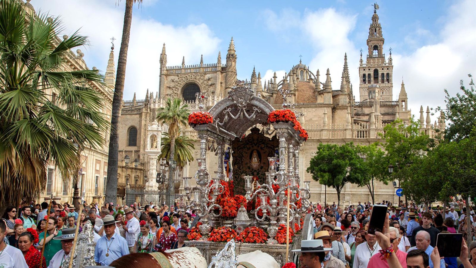 El Rocío Hermanada de Sevilla Catedral 1024 px