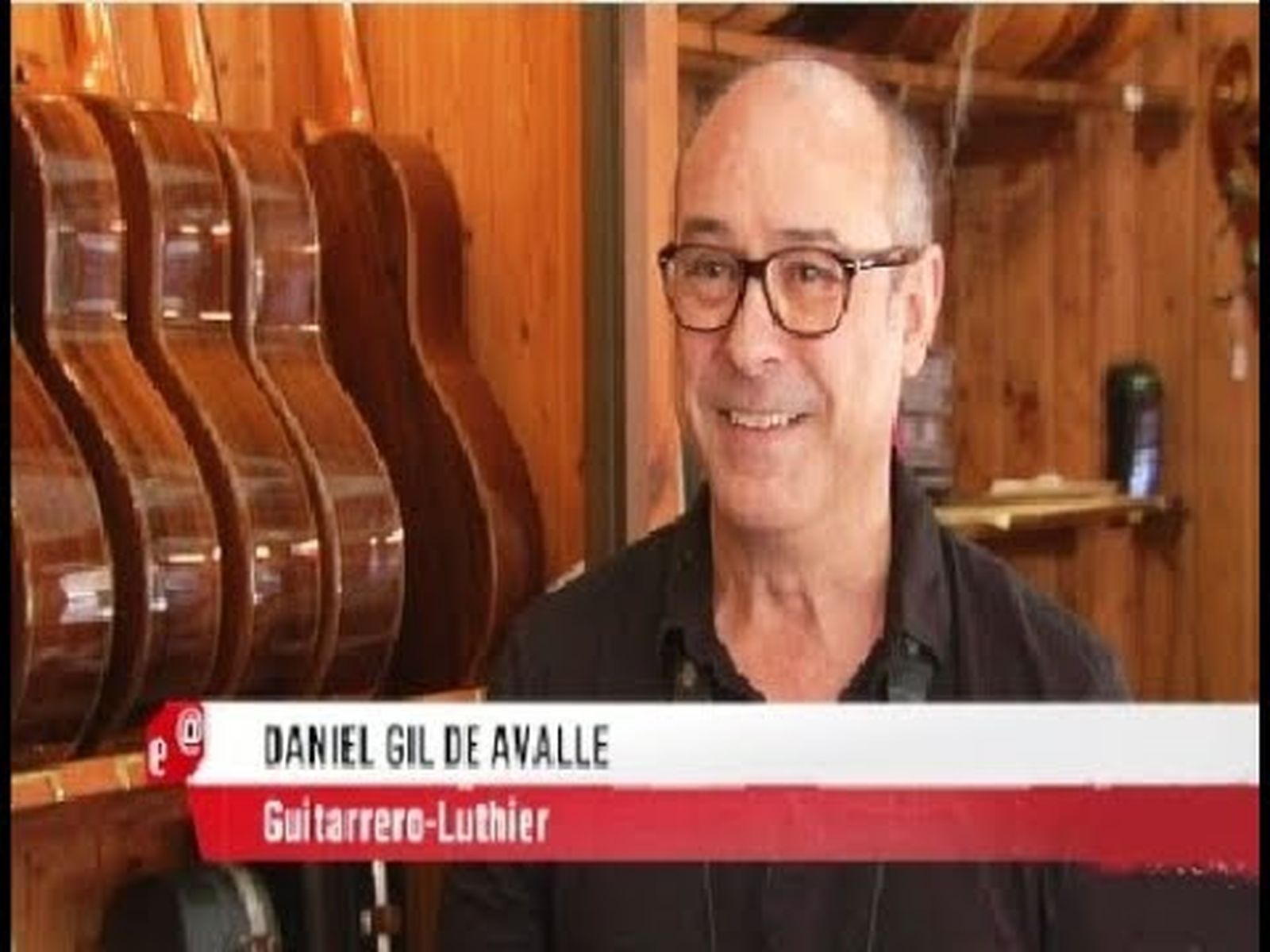El luthier Daniel Gil de Avalle y el trabajo artesanal