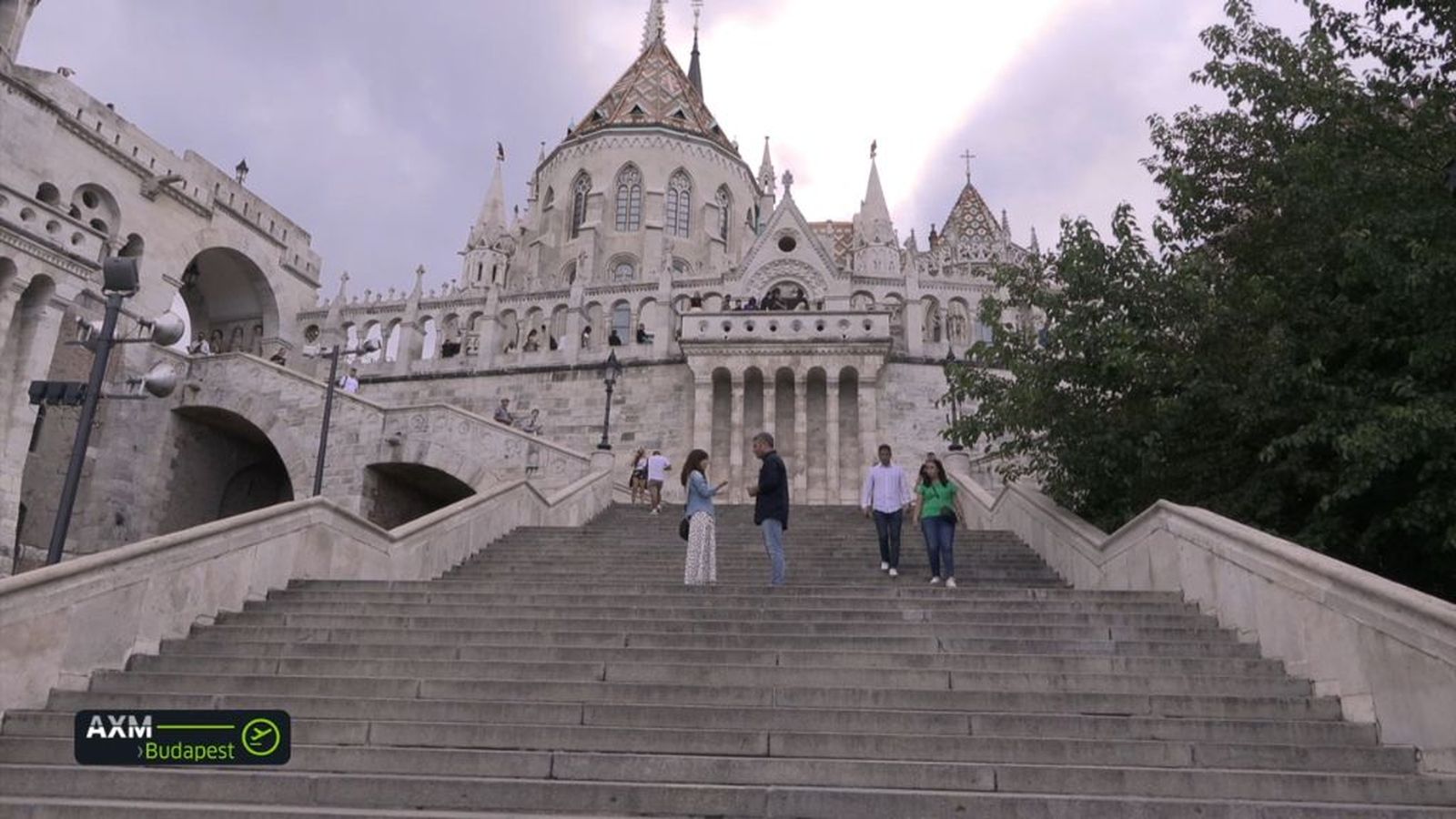 AXM Luz Budapest Bastión Pescadores