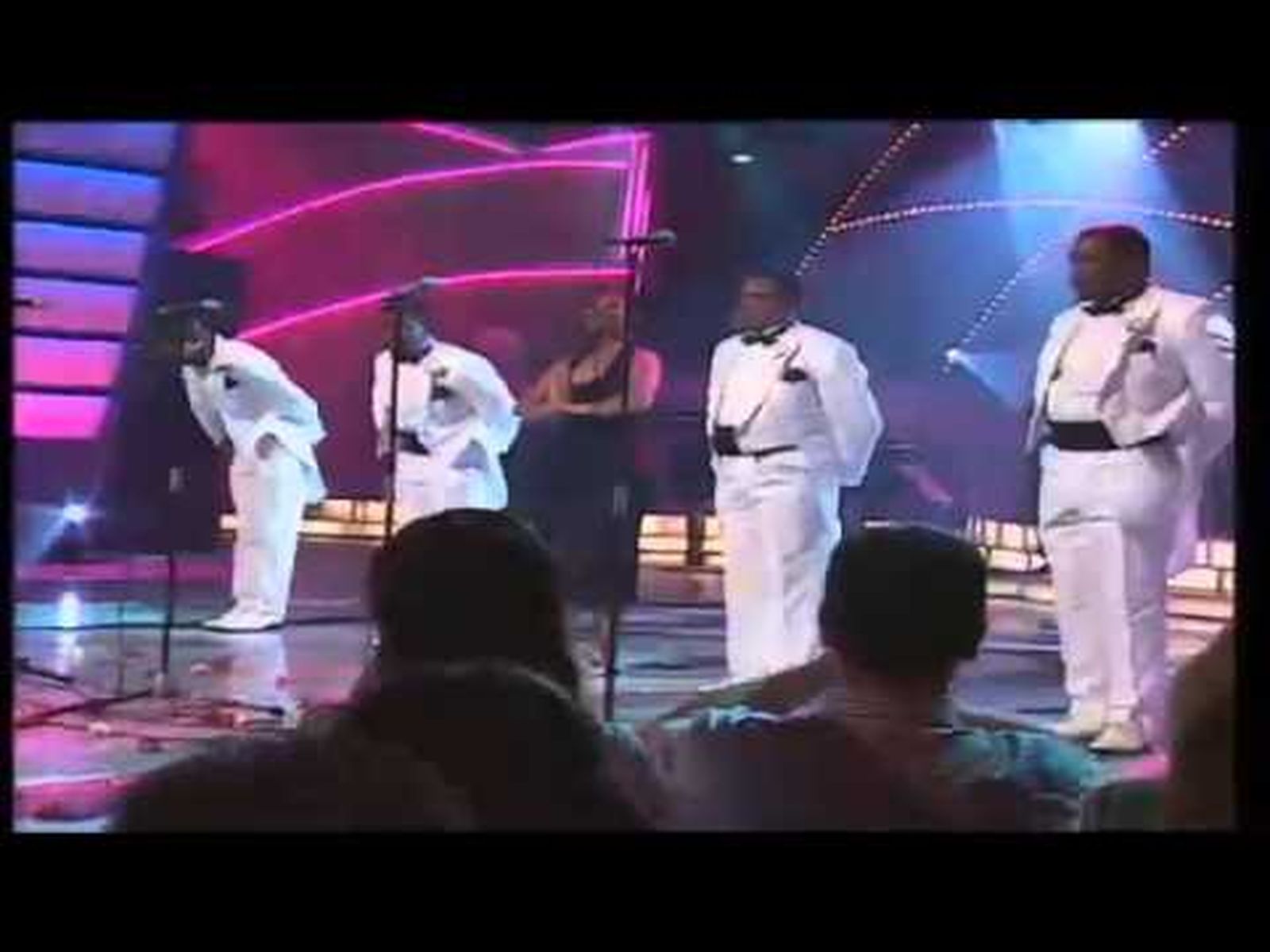 "The Platters" cantaron en directo en "Noche espectacular"