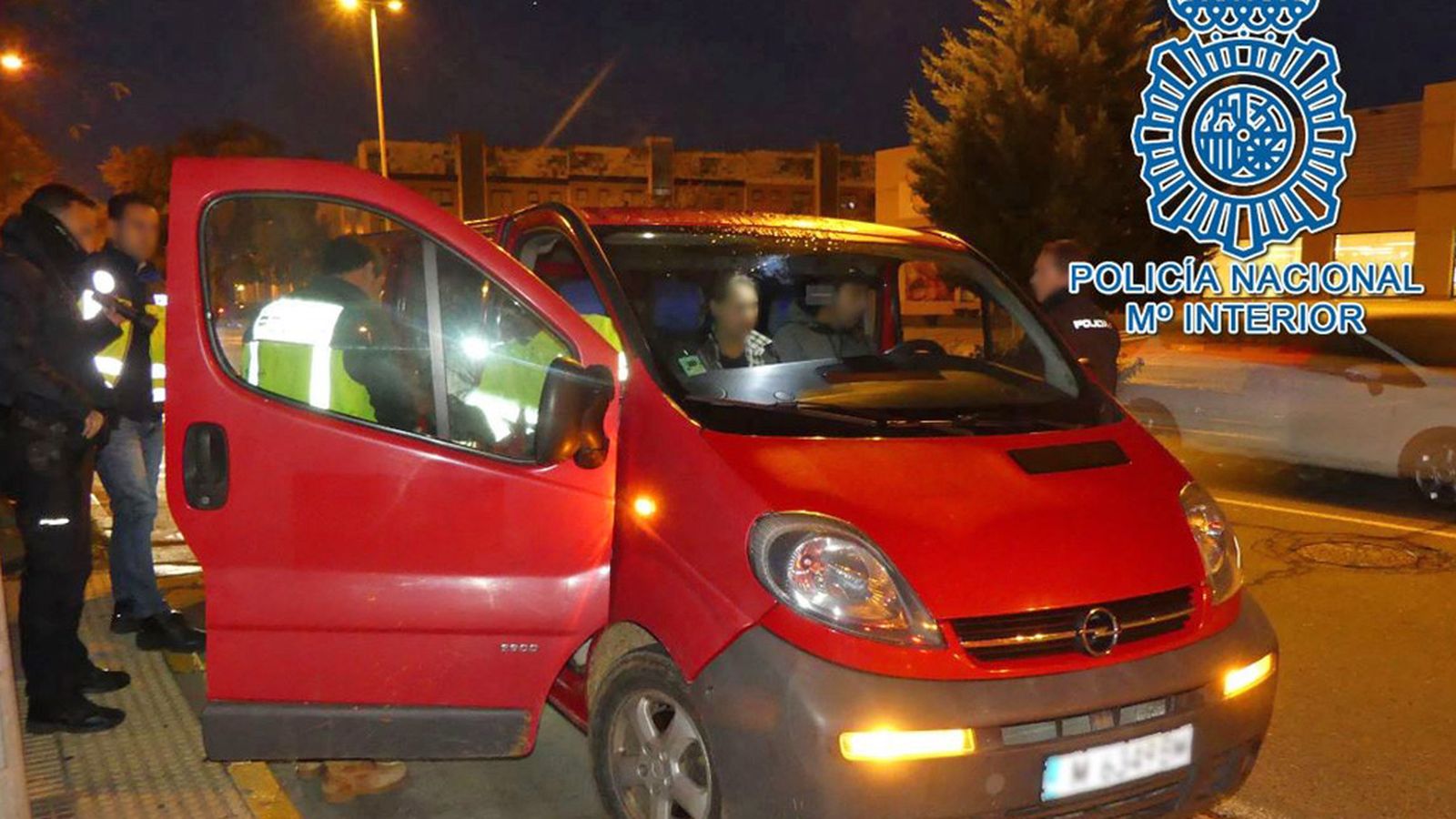 tapa policia esclavo 1024