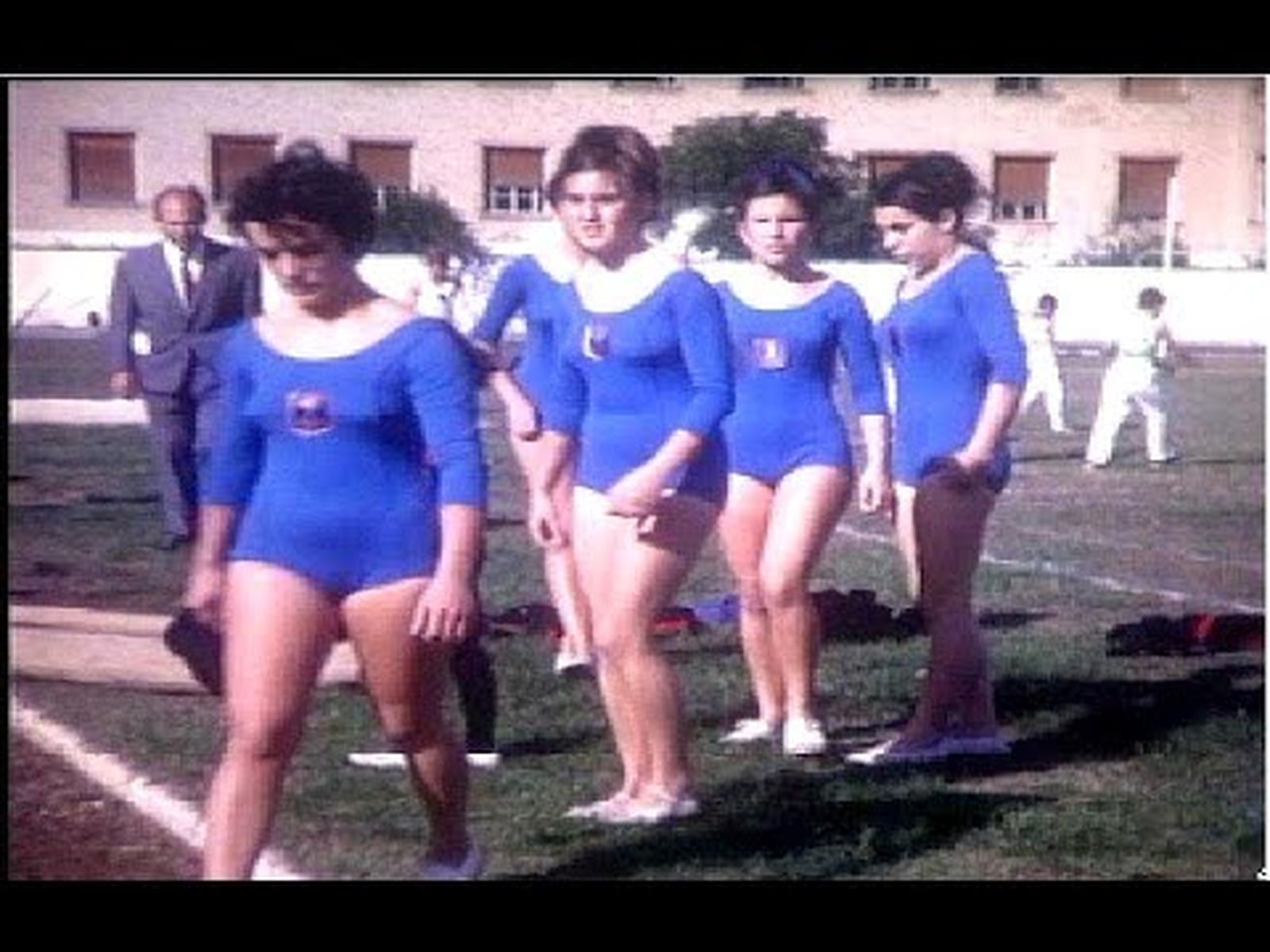 Gimnasia femenina en 1960 (III Semana Deportiva de Sevilla)