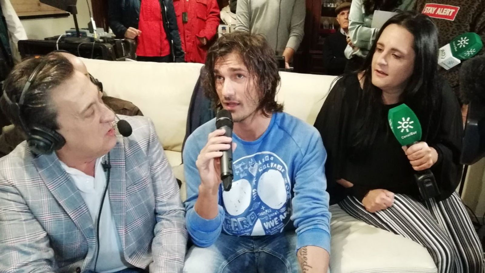 Tapa Aqui estamos Loli