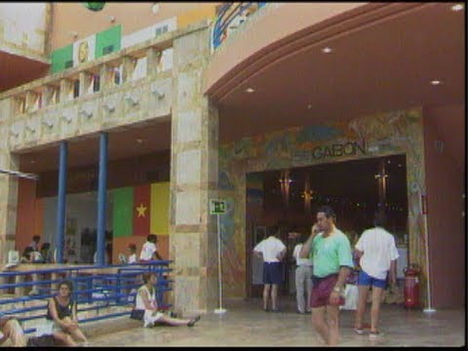 Expo 92: Pabellón de Camerún