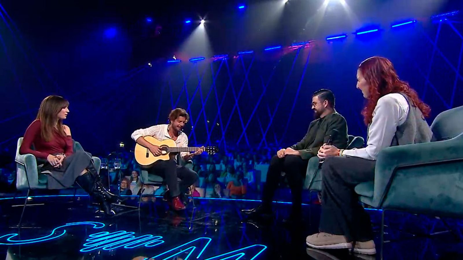 Manuel Carrasco, grande como compositor, como cantante y con un corazón enorme