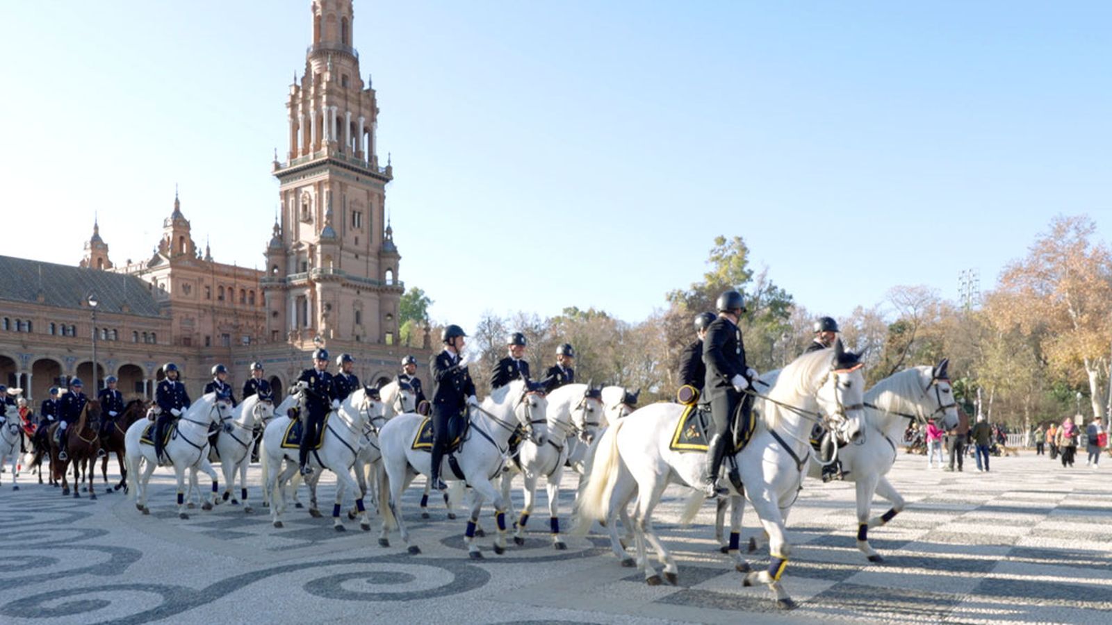 Celebramos San Antón y los 200 años de la Unidad de Caballería de la Policía Nacional