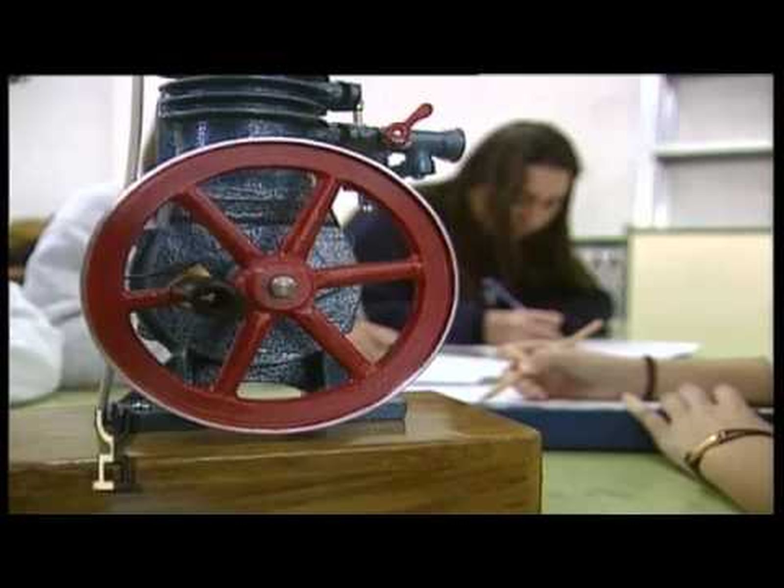 Implantación de la LOGSE en los IES de Andalucía en "El club de las ideas" (1996)