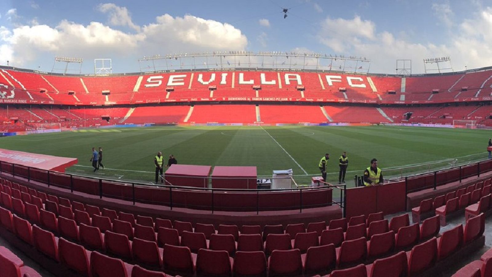 Sánchez Pizjuán 1024