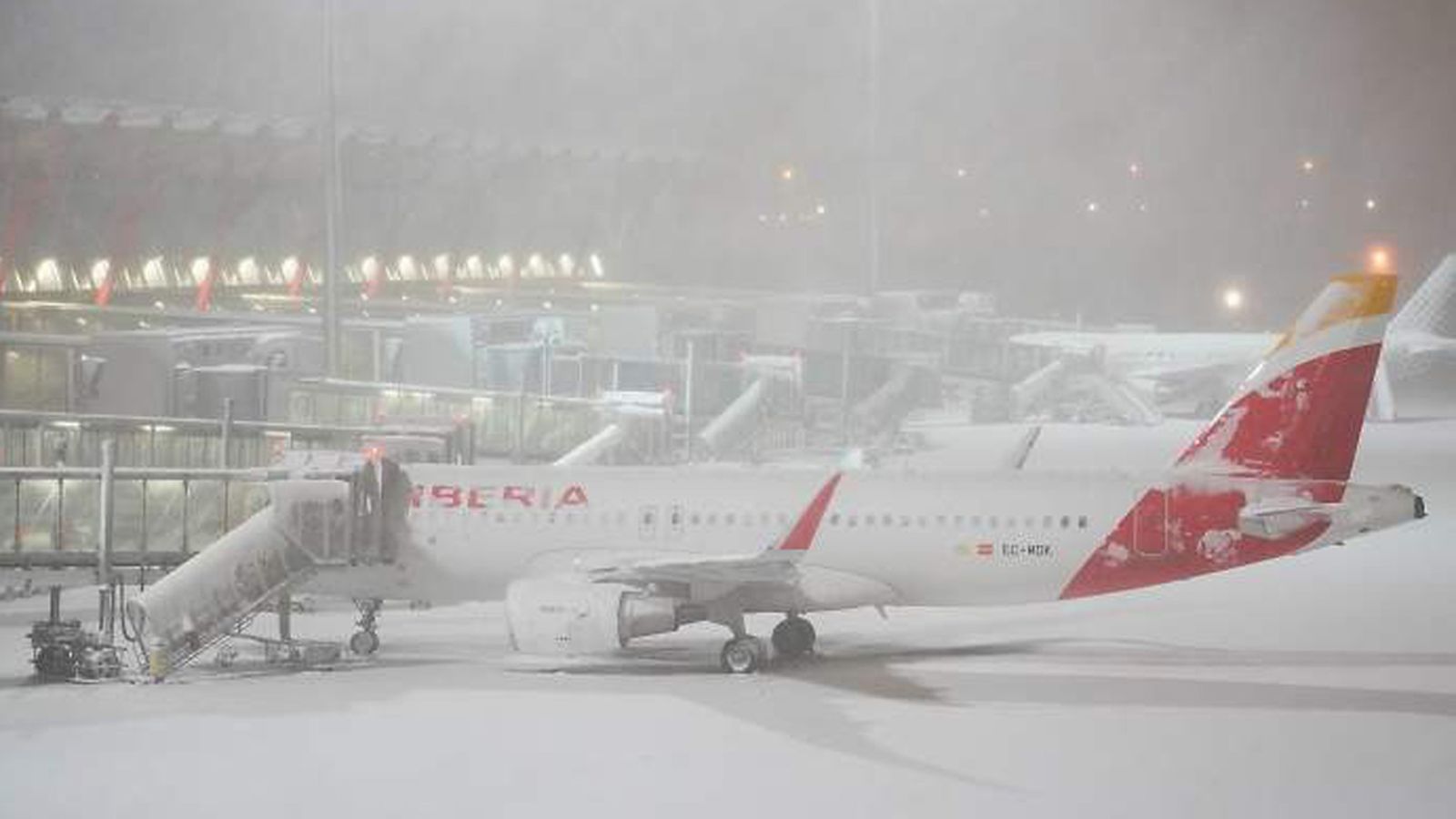 tapa aviones oki