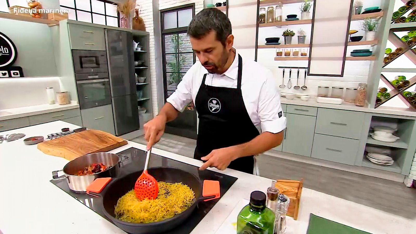 Cómo preparar los fideos de una fideuá para que nos queden al dente