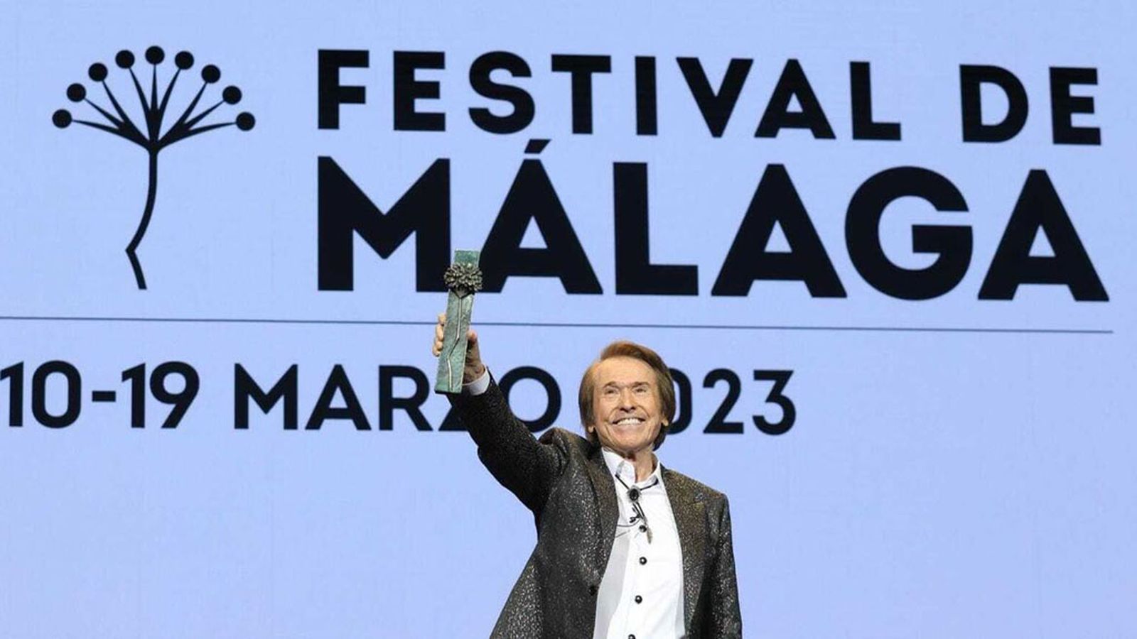 Raphael, estrella de la noche en la gala inaugural del Festival de Cine de Málaga