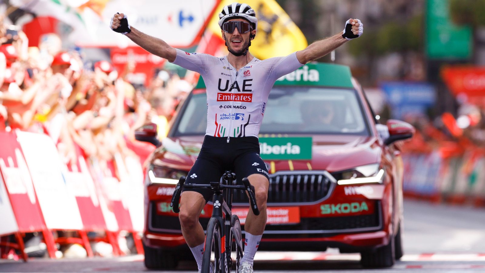 Yates gana la novena etapa de la prueba que se desarrolla em Granada