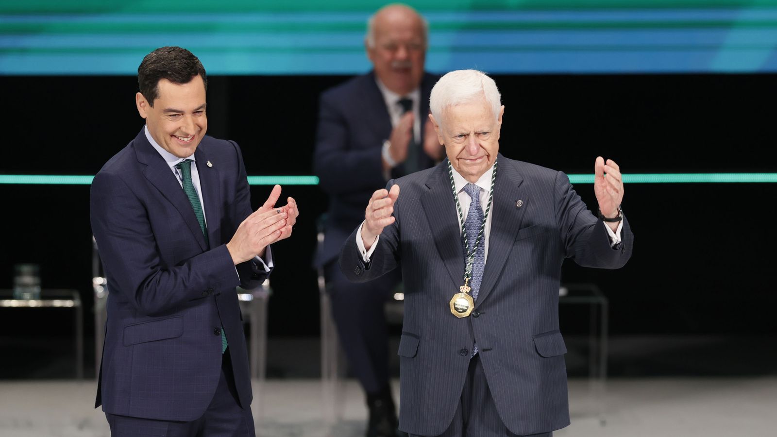 JOSÉ LUIS SÁNCHEZ DOMÍNGUEZ (SANDO), MEDALLA DE ANDALUCÍA DE ECONOMÍA