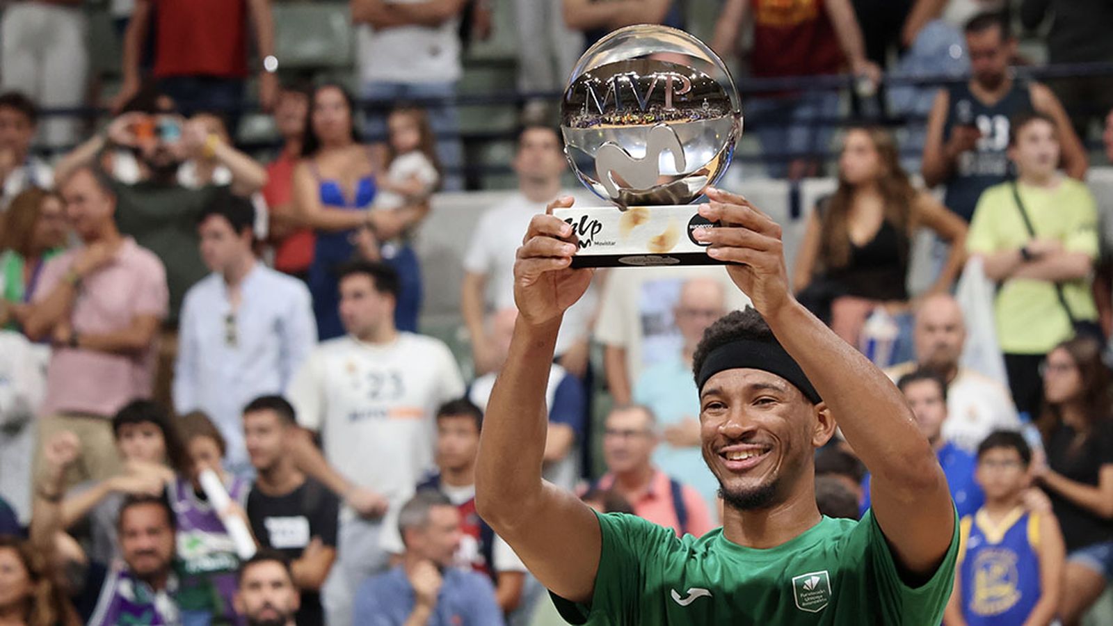 Kameron Taylor, MVP de la final de la Supercopa
