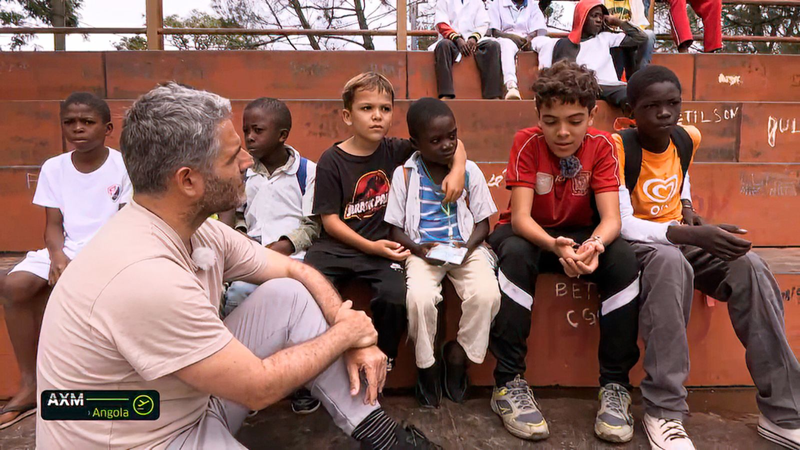 niños con luis