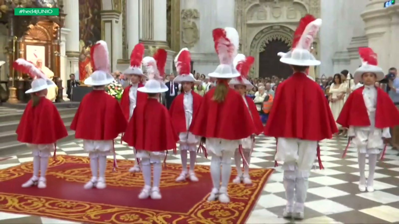 El baile de los Seises en la catedral, una de las tradiciones más antiguas en Sevilla y Granada