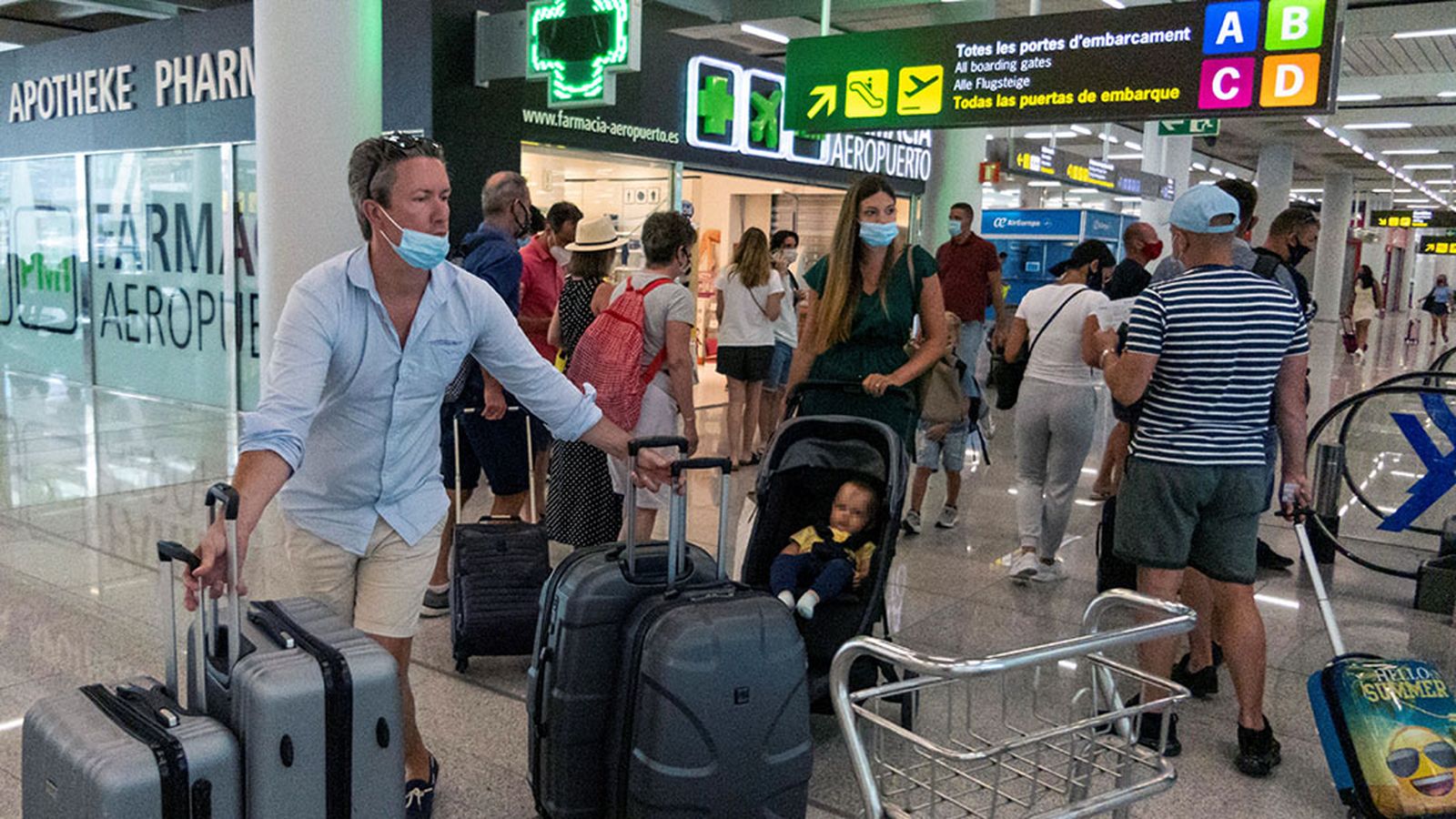 Turistas en aeropuerto